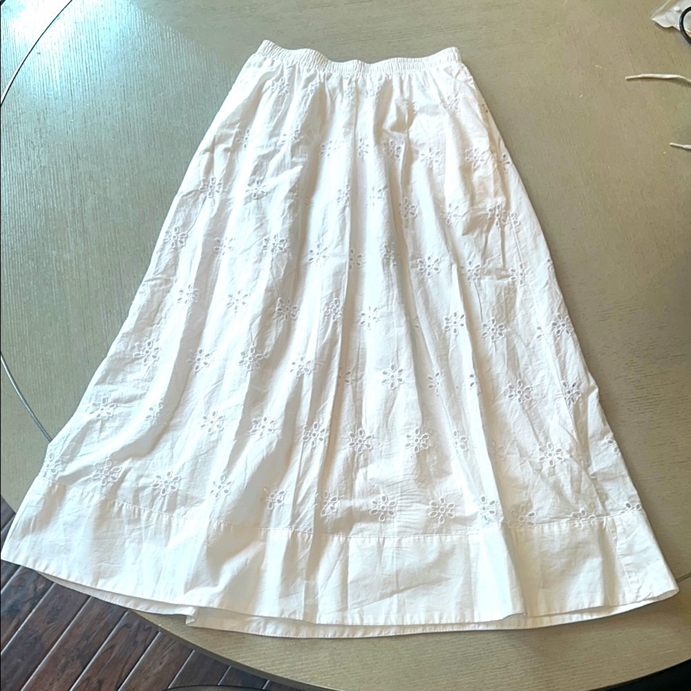 White Maxi Pleated A-Line Skirt/ Size XS